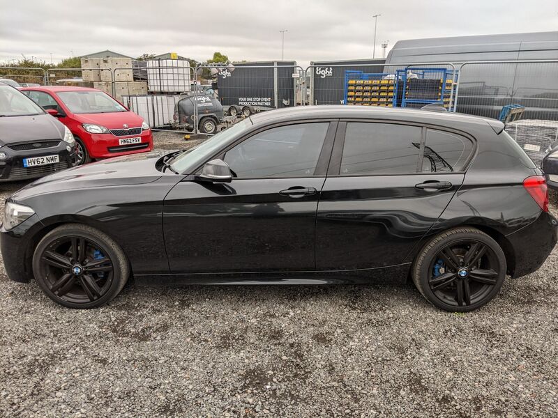 BMW 1 SERIES