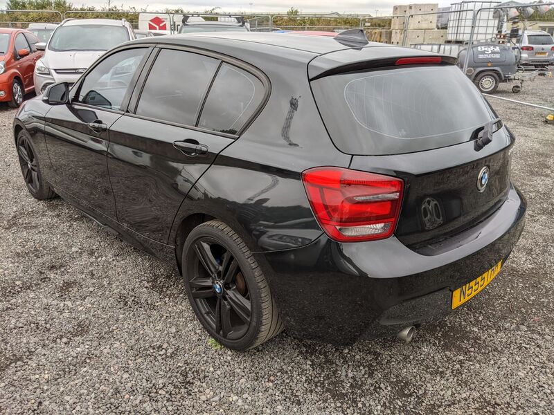 BMW 1 SERIES