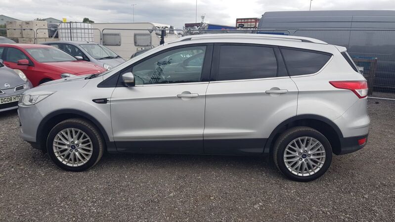 FORD KUGA