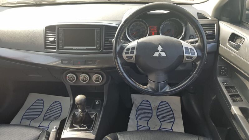 MITSUBISHI LANCER