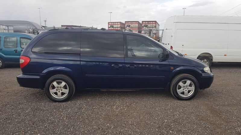 CHRYSLER VOYAGER