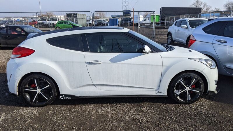 HYUNDAI VELOSTER