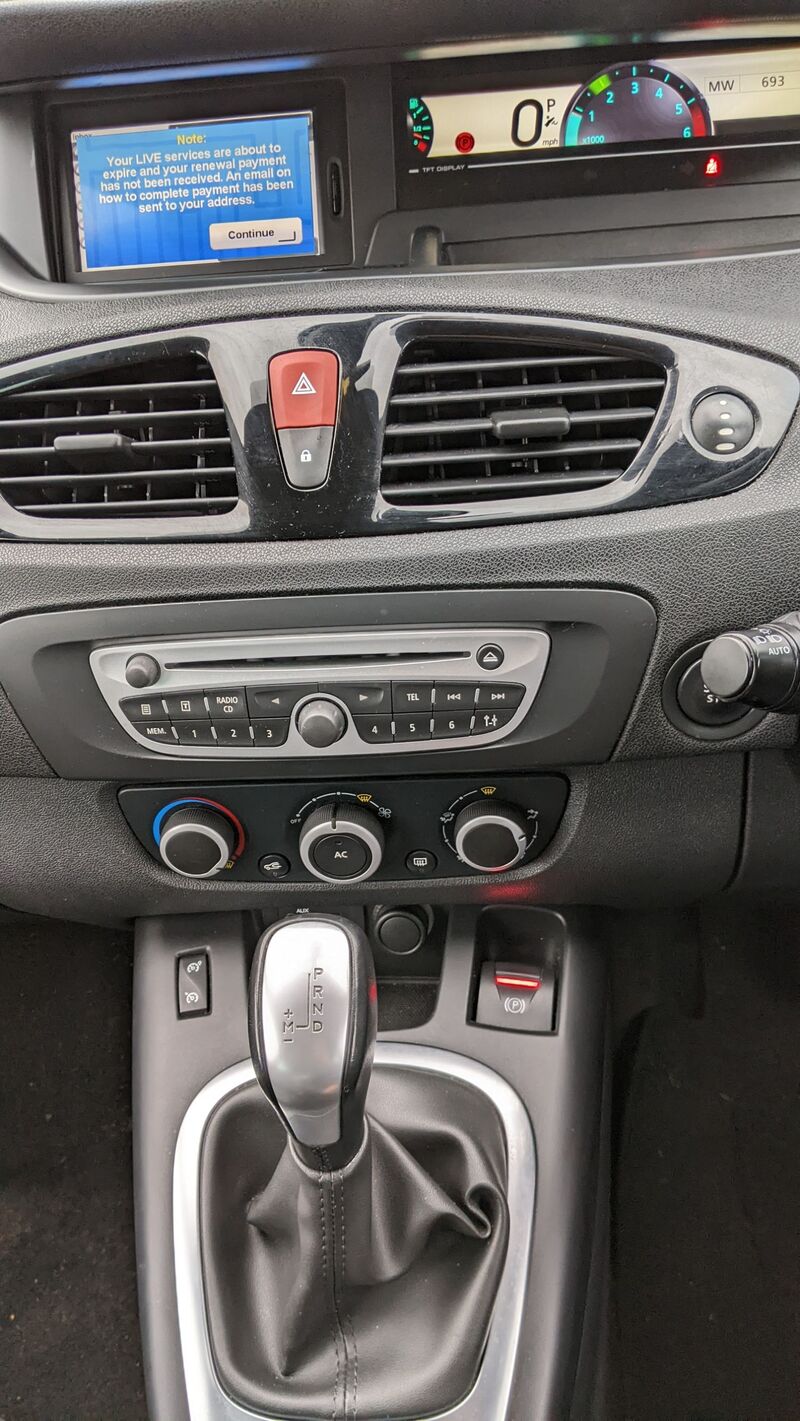 RENAULT SCENIC