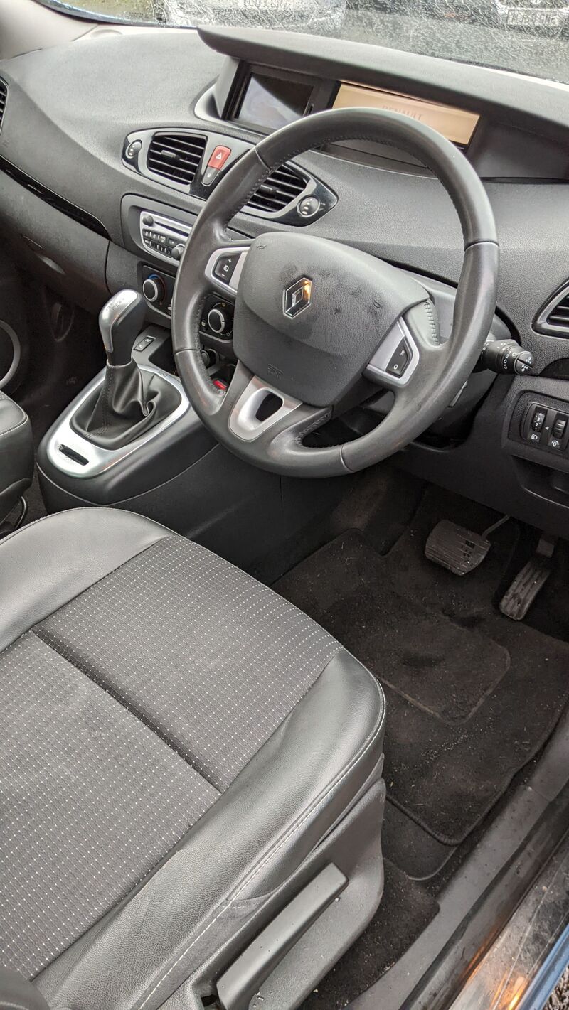 RENAULT SCENIC