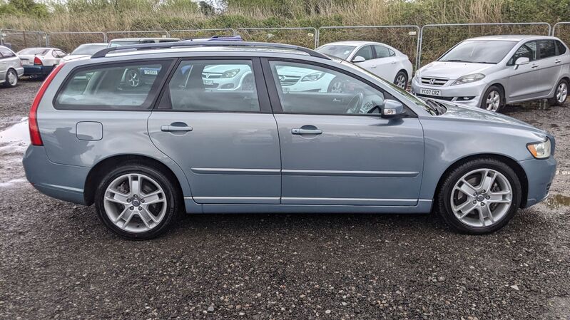 VOLVO V50