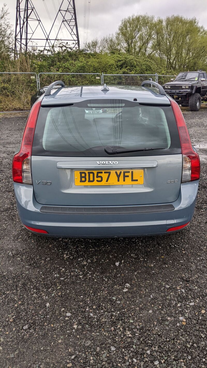 VOLVO V50