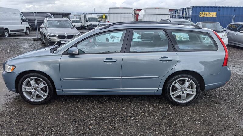 VOLVO V50