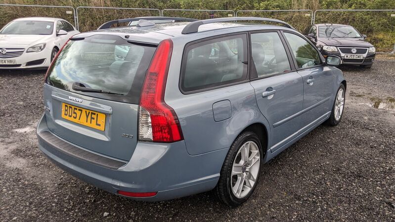 VOLVO V50